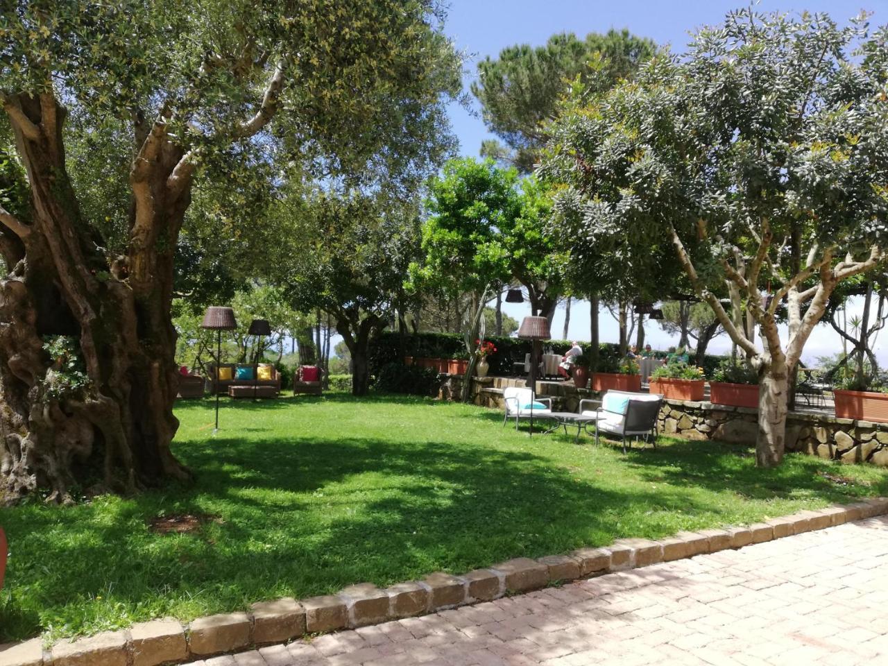 Oasi Olimpia Relais Hotell SantʼAgata sui Due Golfi Eksteriør bilde